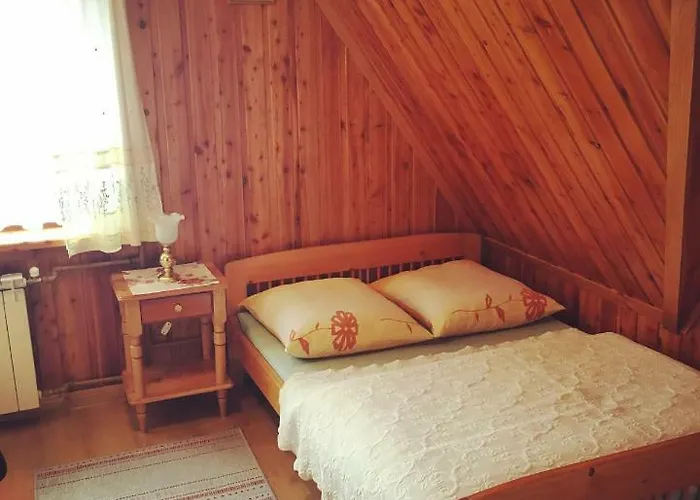 Privatunterkunft Lojasowka